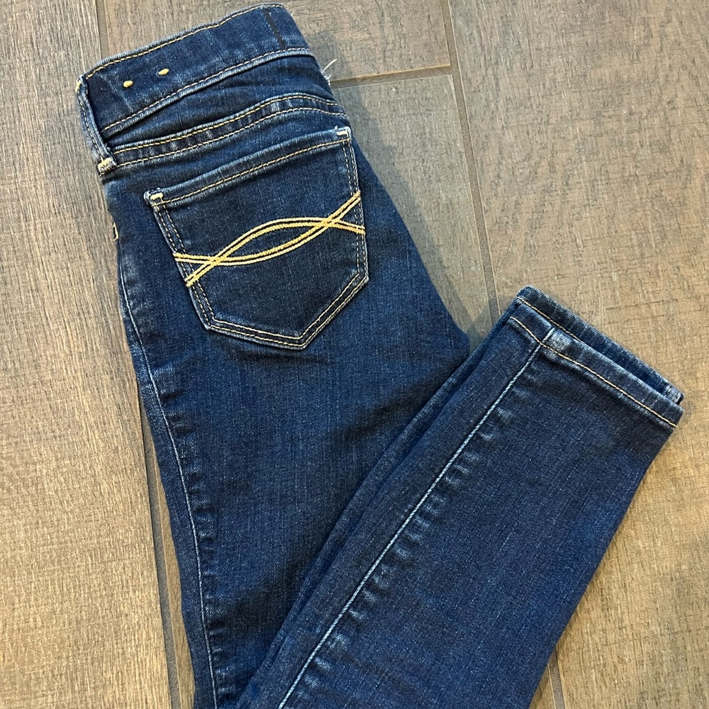 Abercrombie kids girls skinny jean size 5/6 dark wash distressed